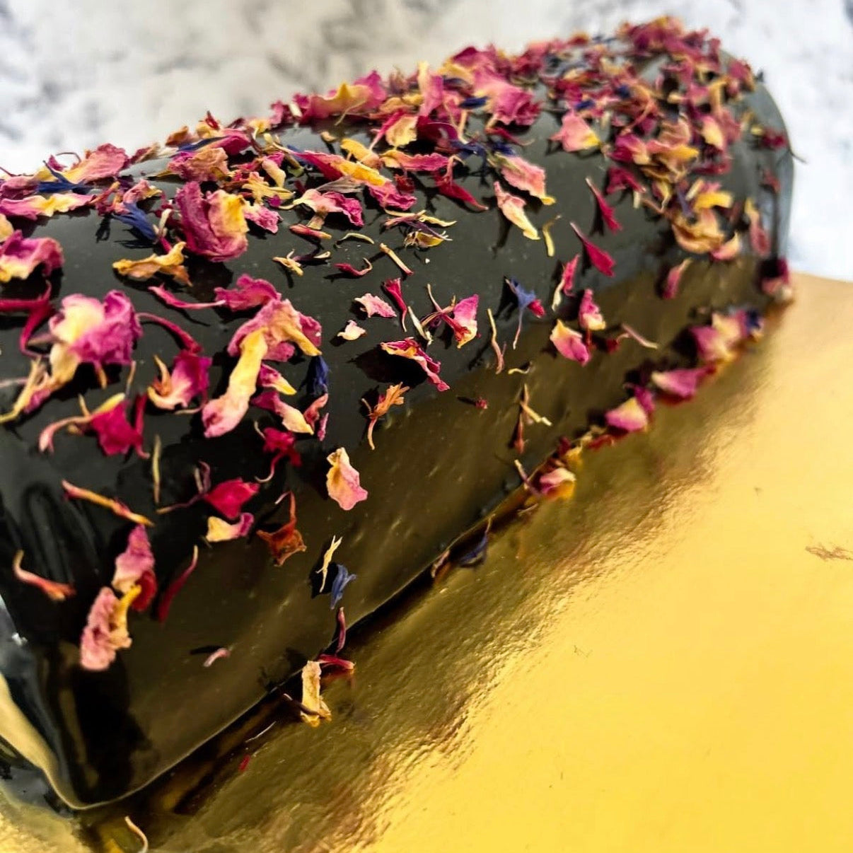 Grande Mirror Glaze Entremet – 25 cm